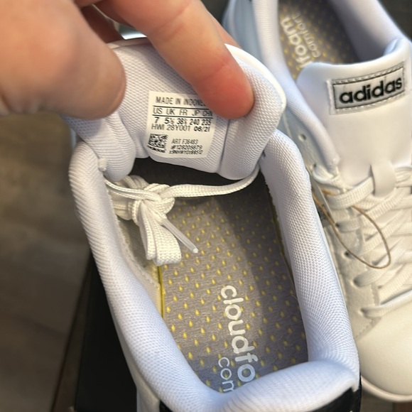 Adidas shoes - Picture 6 of 6